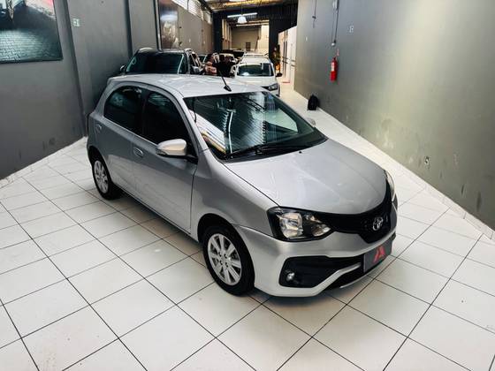 TOYOTA ETIOS 1.5 X PLUS 16V FLEX 4P AUTOMÁTICO